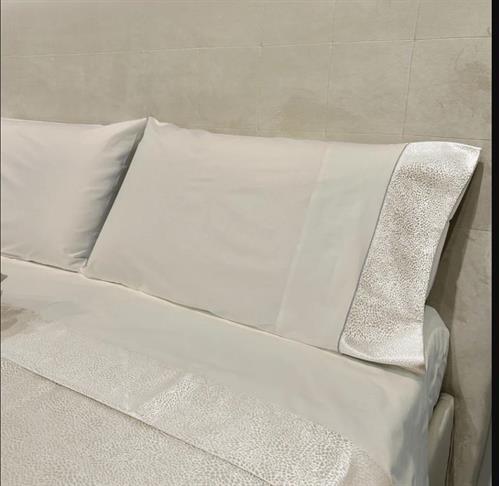 TRAPUNTINO KARI SPILLA 260X260 LL6107